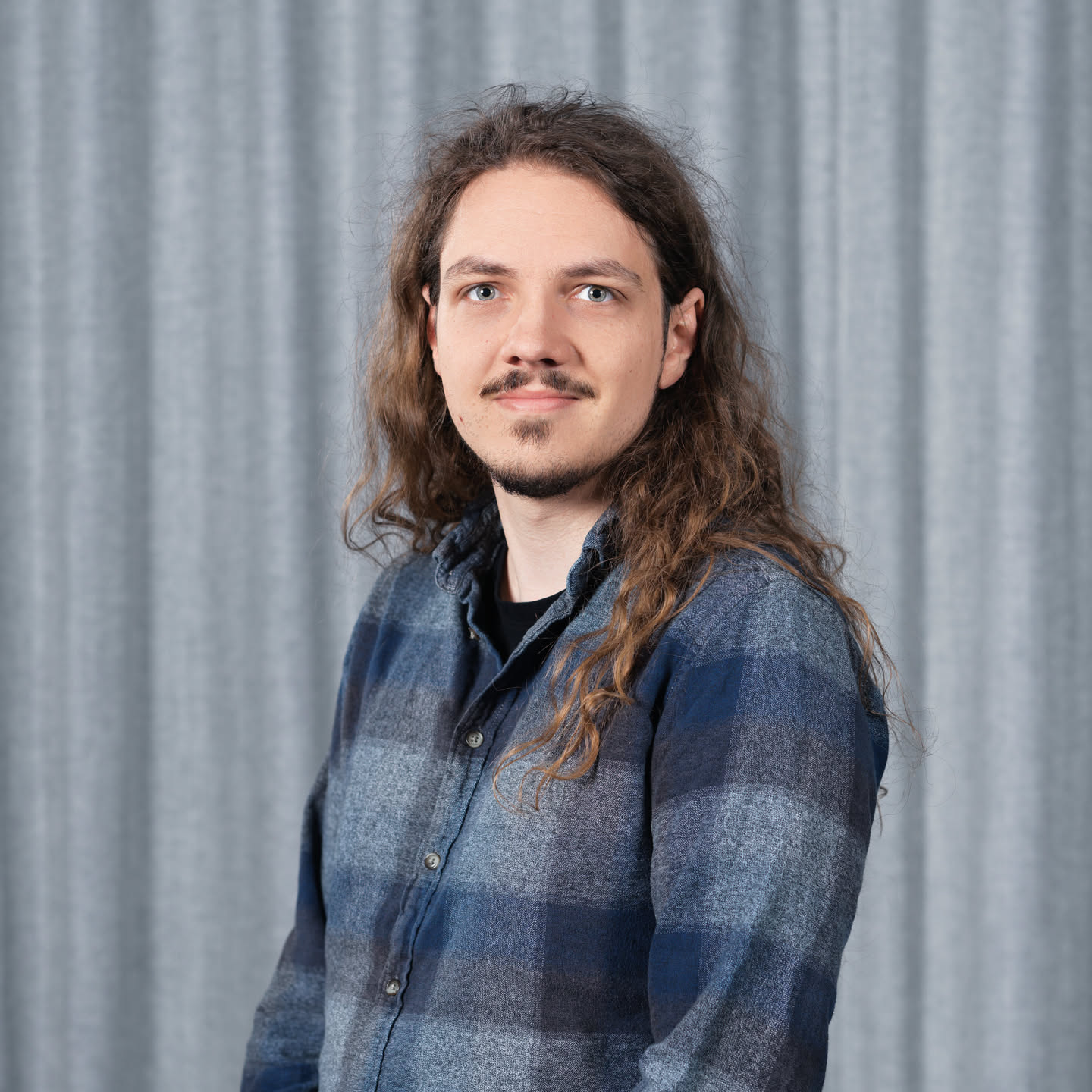 Headshot of Corvin Schapöhler